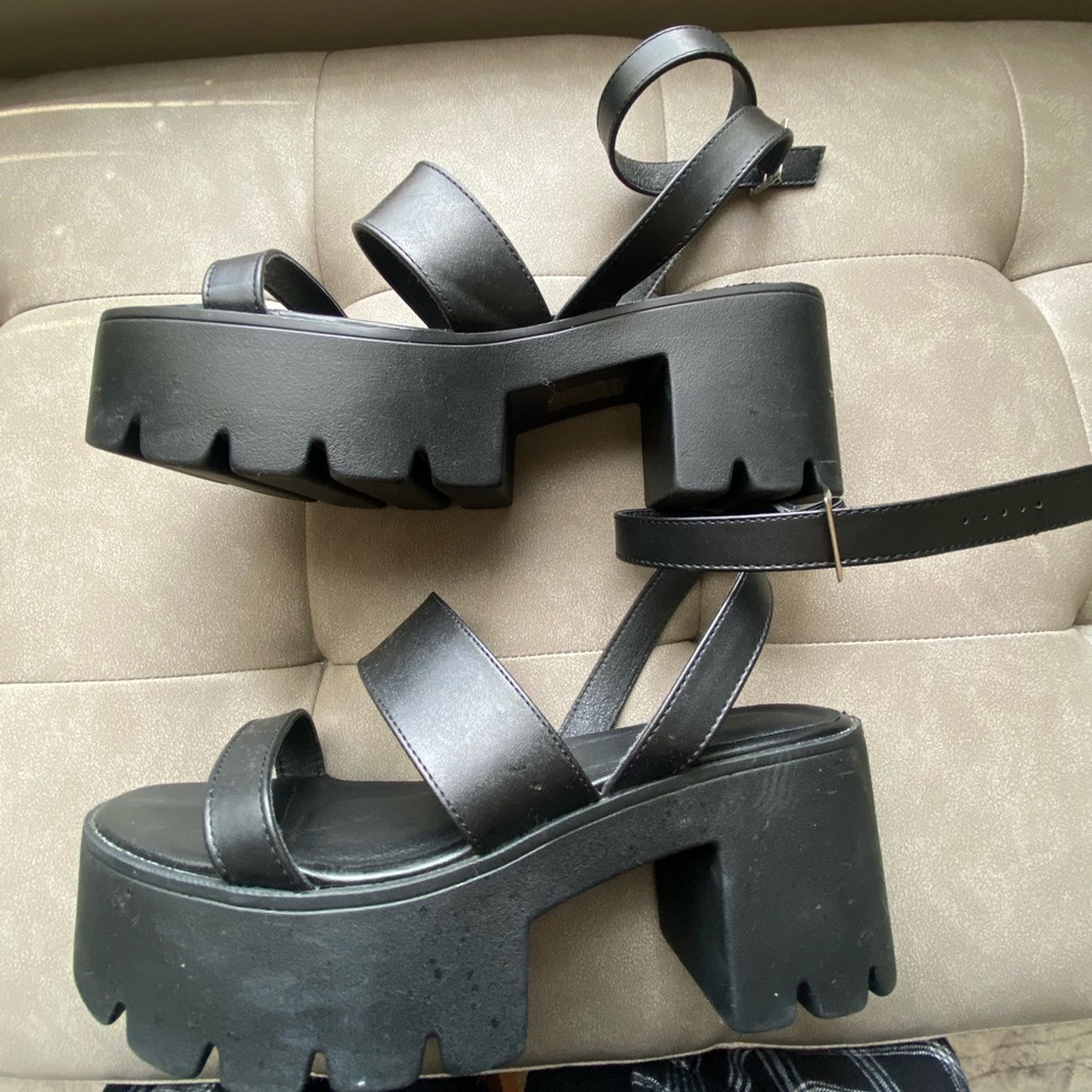 Black lugged sandal